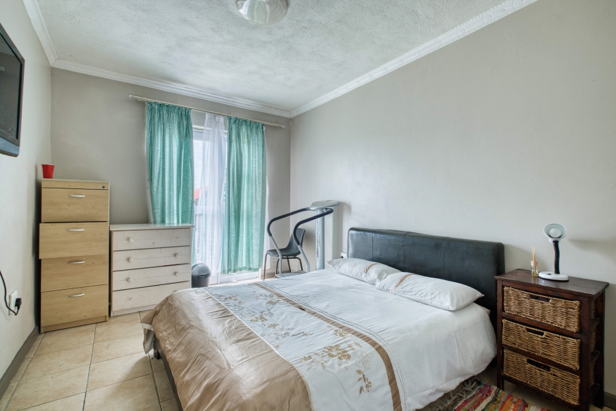 5 Bedroom Property for Sale in Fairview Eastern Cape